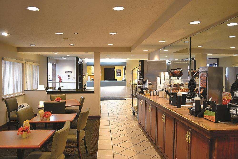 Days Inn By Wyndham Pleasant Prairie Kenosha מתקנים תמונה