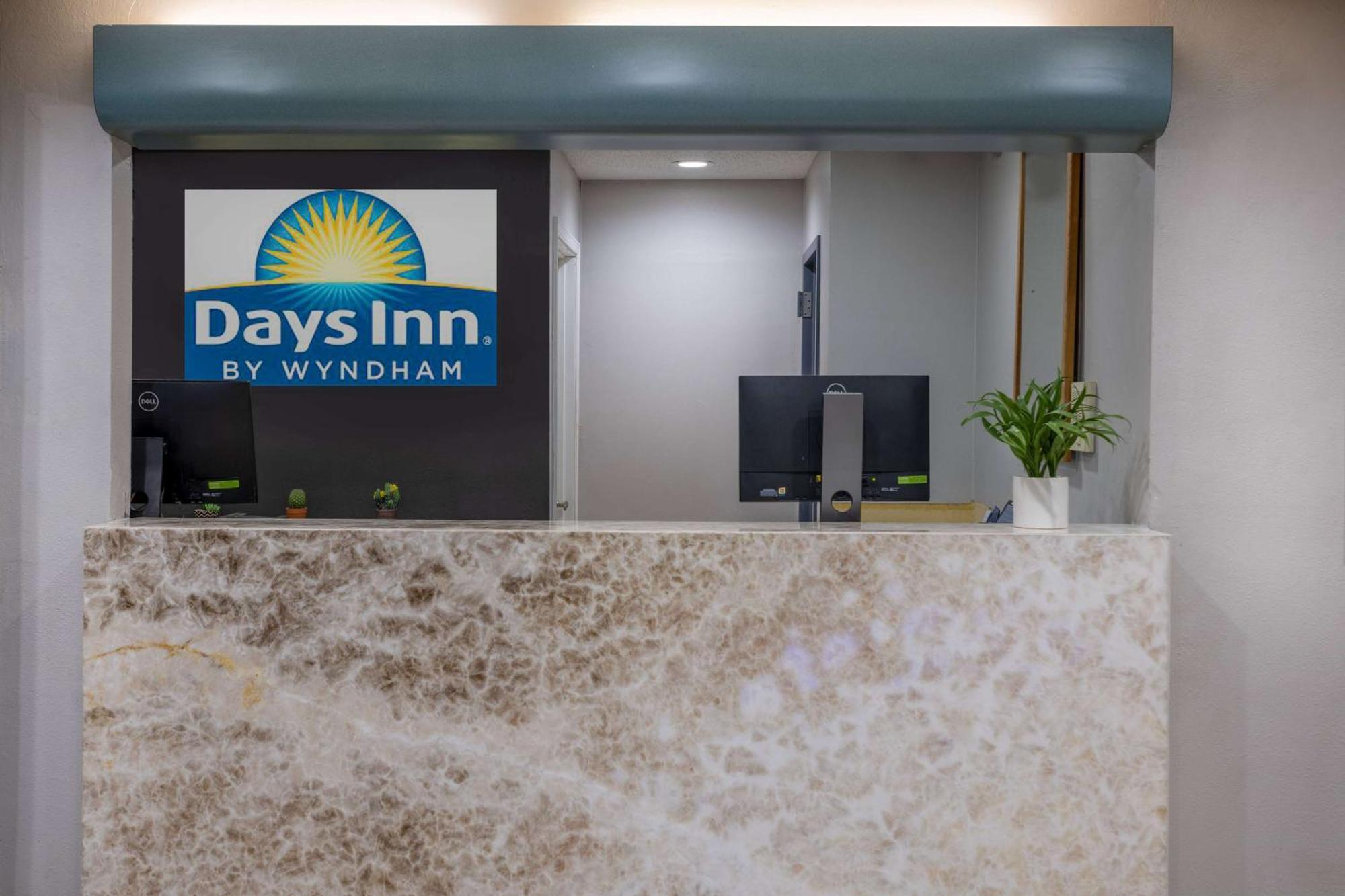Days Inn By Wyndham Pleasant Prairie Kenosha מראה חיצוני תמונה
