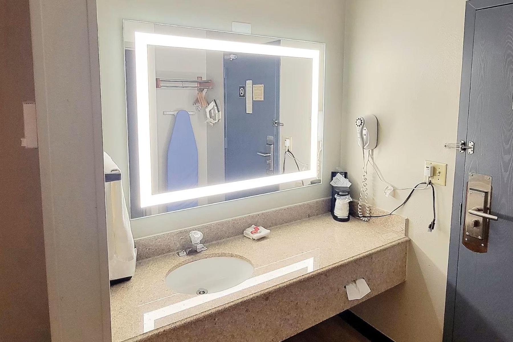 Days Inn By Wyndham Pleasant Prairie Kenosha מראה חיצוני תמונה